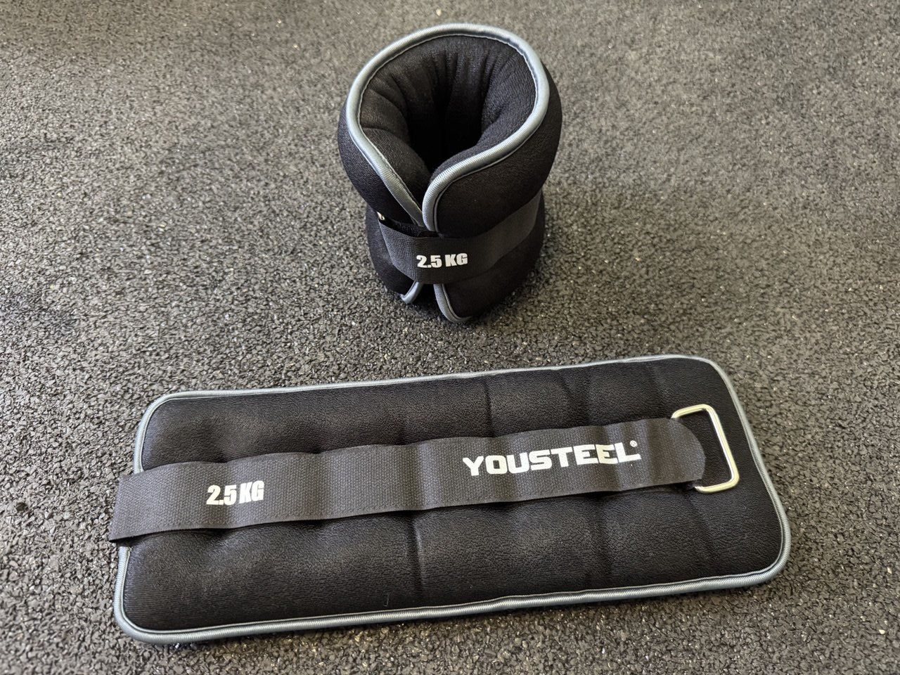 Утяжелители ANKLE WEIGHTS ( 2 x 2,5 кг)