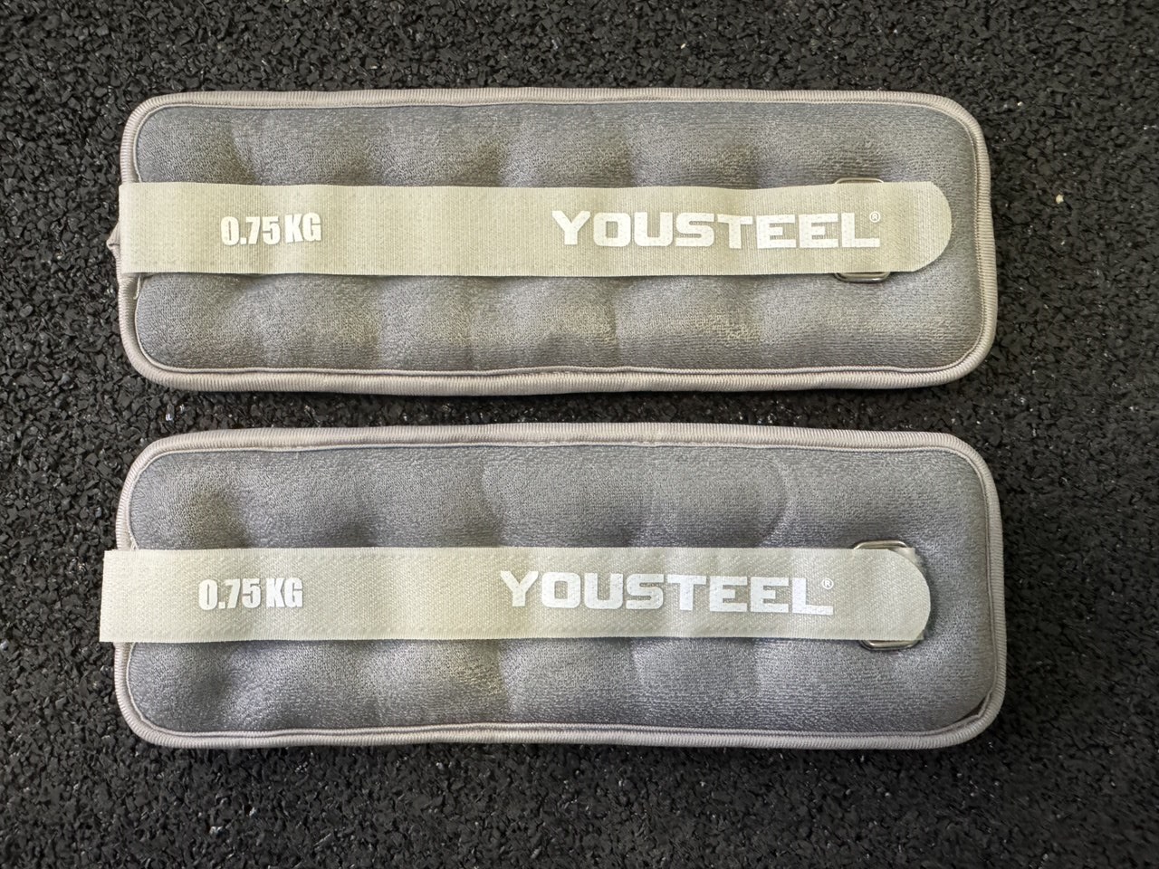 Утяжелители ANKLE WEIGHTS ( 2 x 0,75 кг)