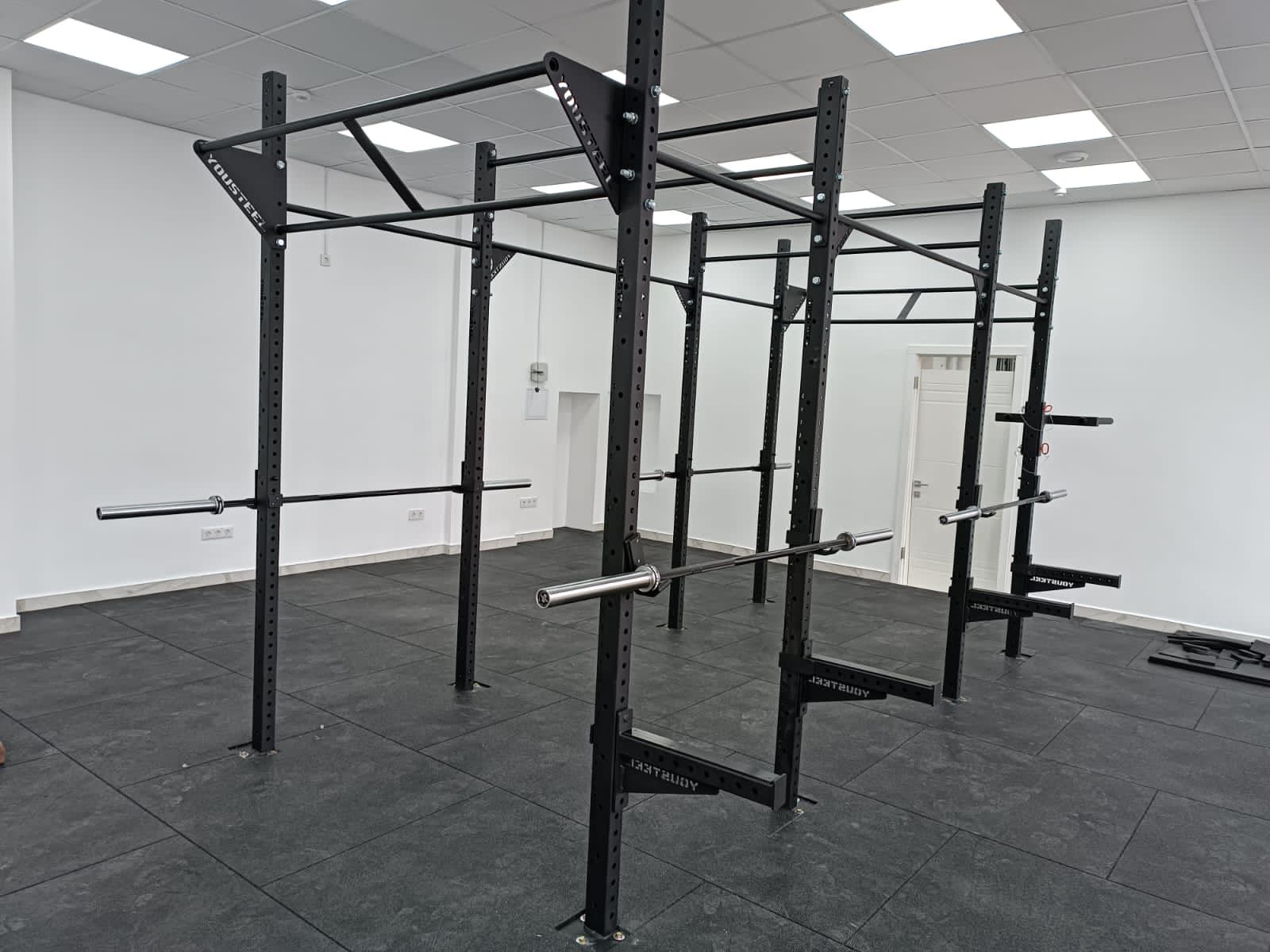 Резиновая плитка Sport Plit 850 1000x1000x30мм черная