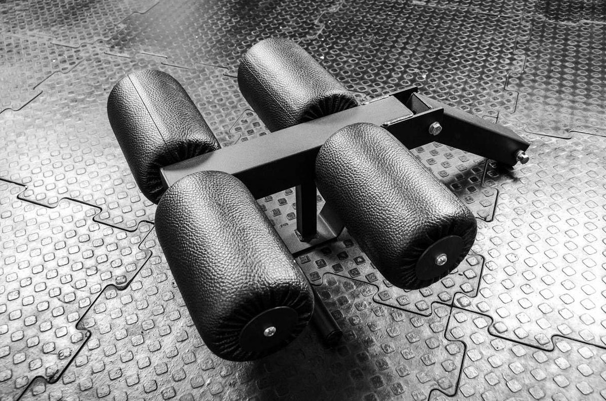 Reverse hyper - foot plate подставка под ноги