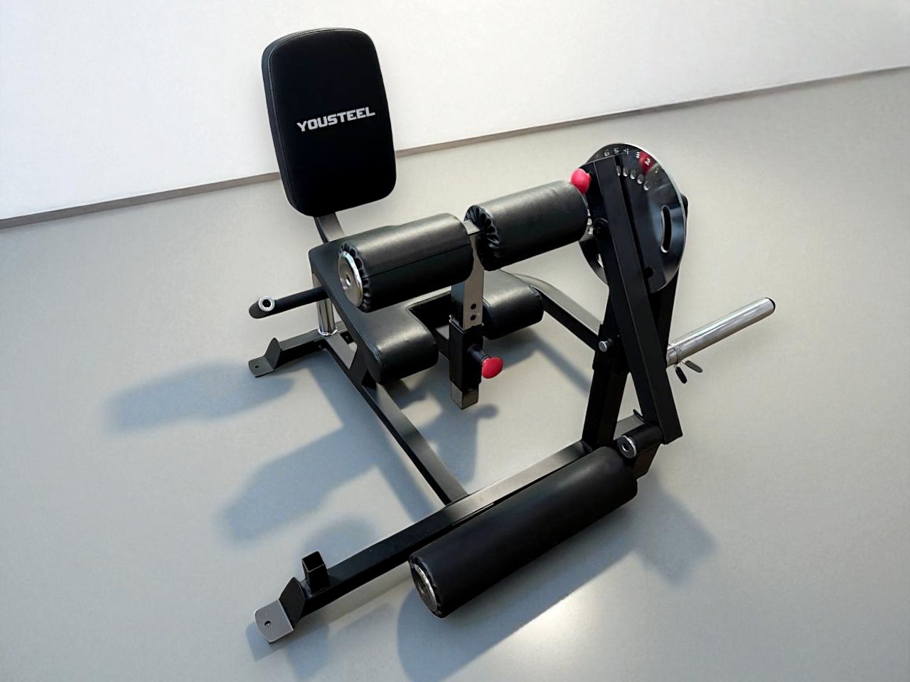 Leg Extension/Curl Machine  - тренажёр для мышц бедра