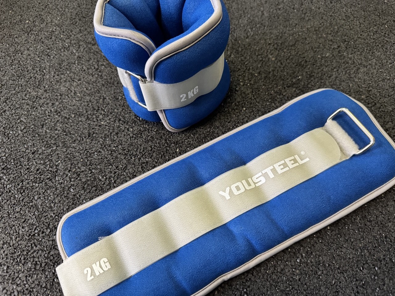 Утяжелители ANKLE WEIGHTS ( 2 x 2,0 кг)