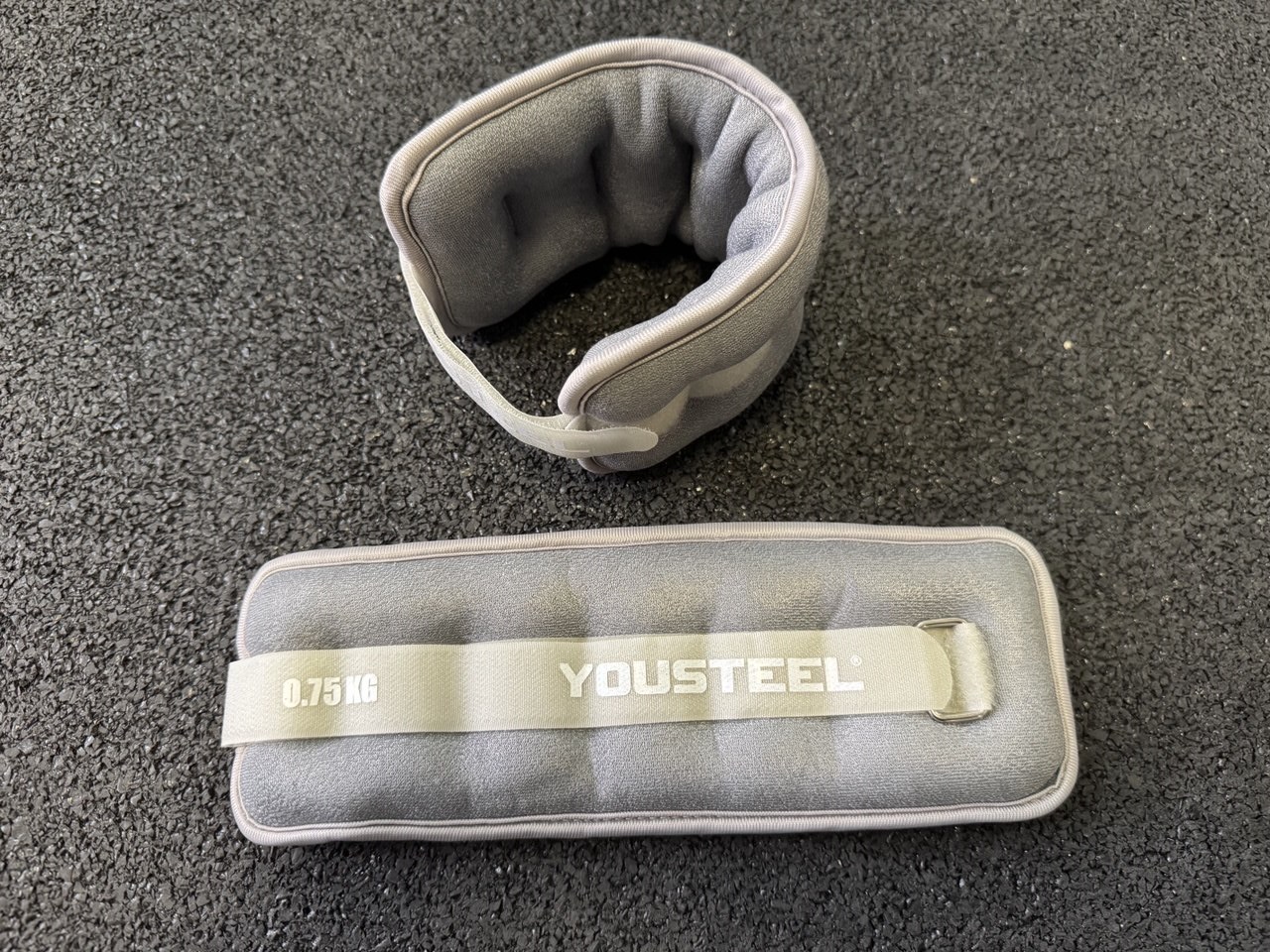 Утяжелители ANKLE WEIGHTS ( 2 x 0,75 кг)
